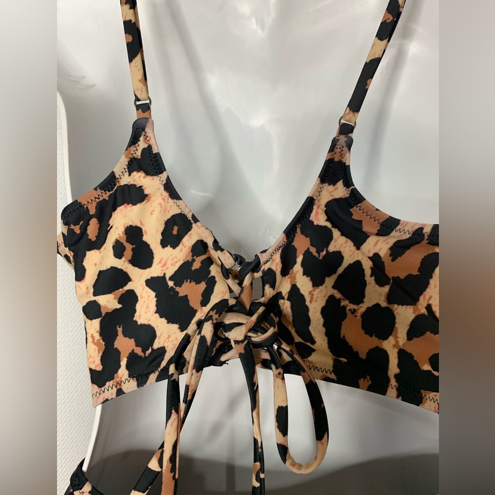 NWOT Leopard Print Cutout Swimsuit - Picture 7 of 9